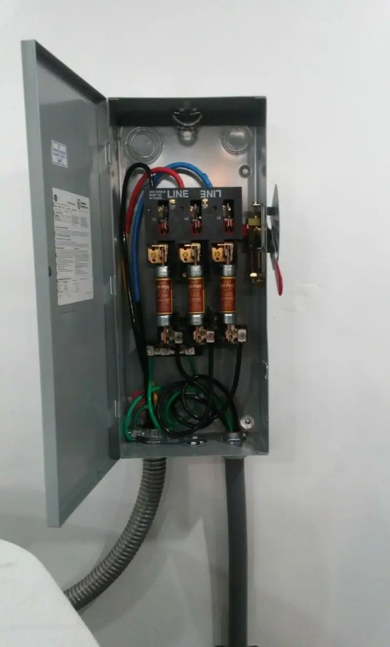 Three-phase disconnect switch installed for Smoke Detector Installation in Wilkes-Barre